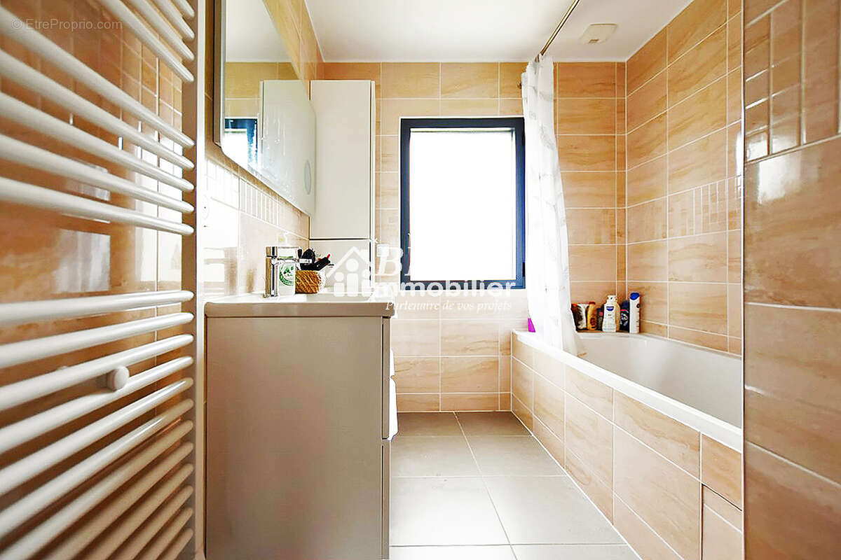 Maison à LE PERRAY-EN-YVELINES