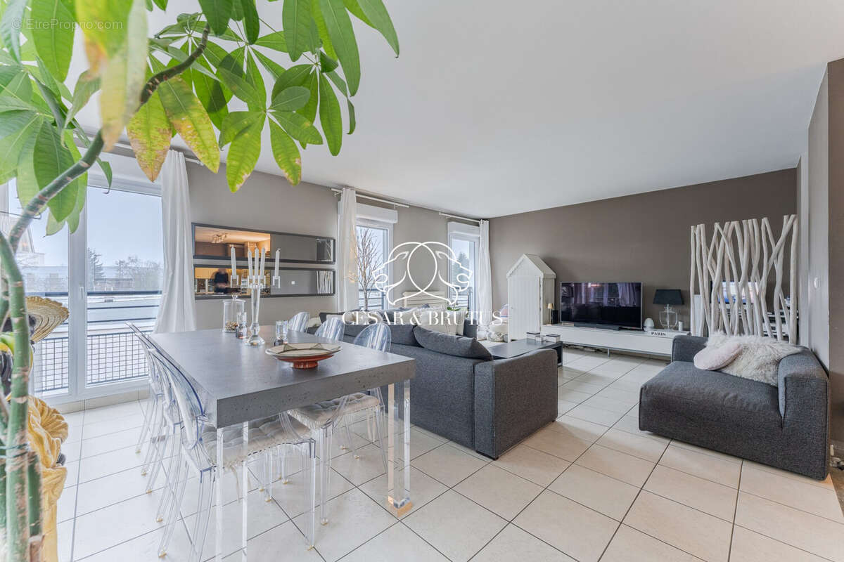 Appartement à TASSIN-LA-DEMI-LUNE