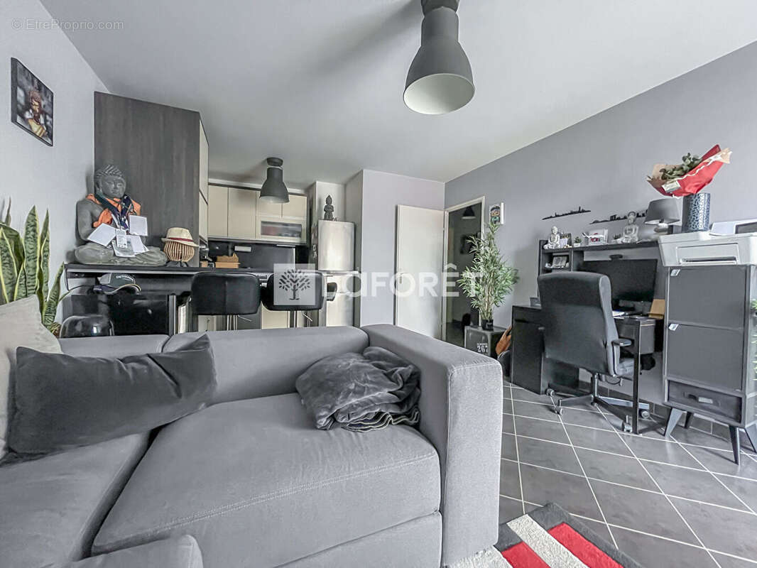 EXCLUSIVITÉ - T3 60m² avec ascenseur et  parking privé - Proche Mandres les Roses - photo 6