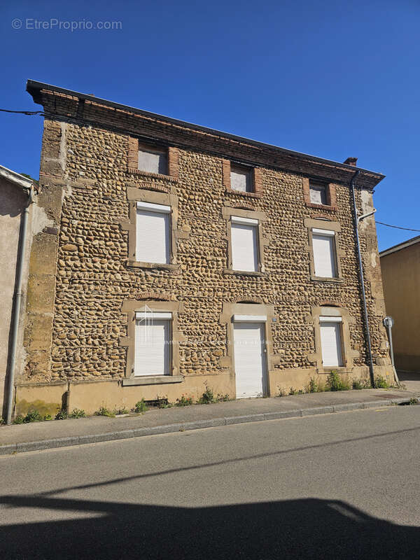 Maison à ANNEYRON