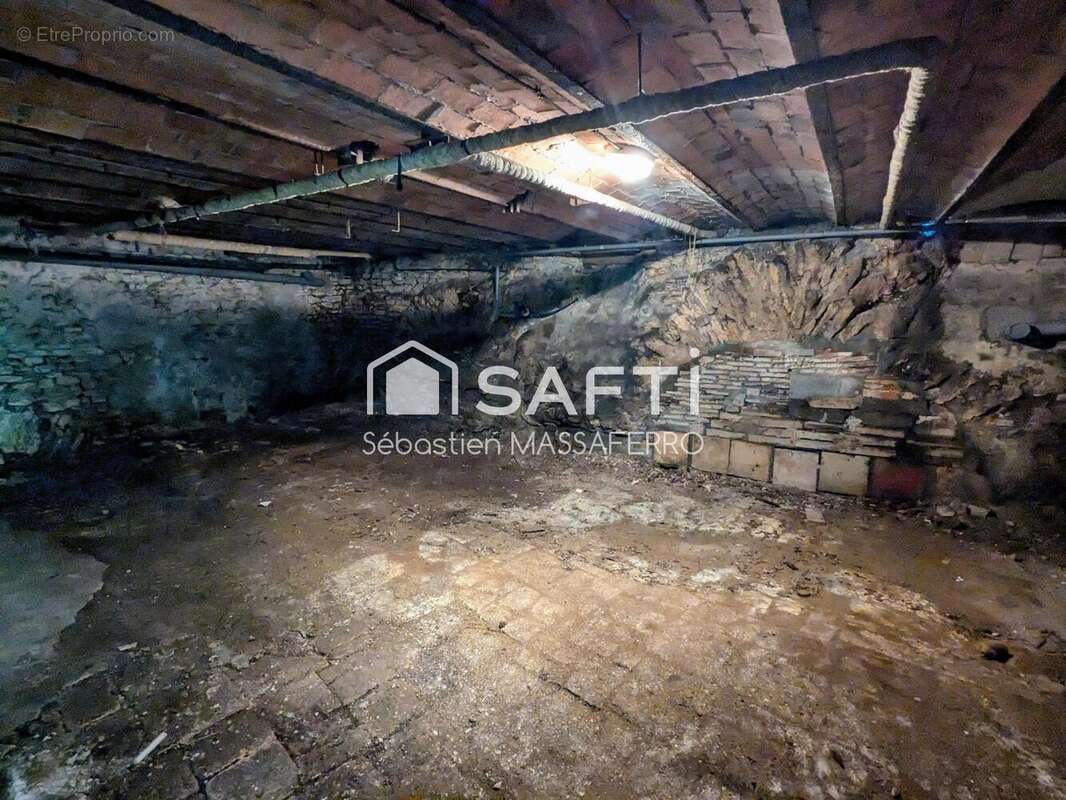 Appartement 235 m² à Cosne-Cours-Sur-Loire  - photo 9