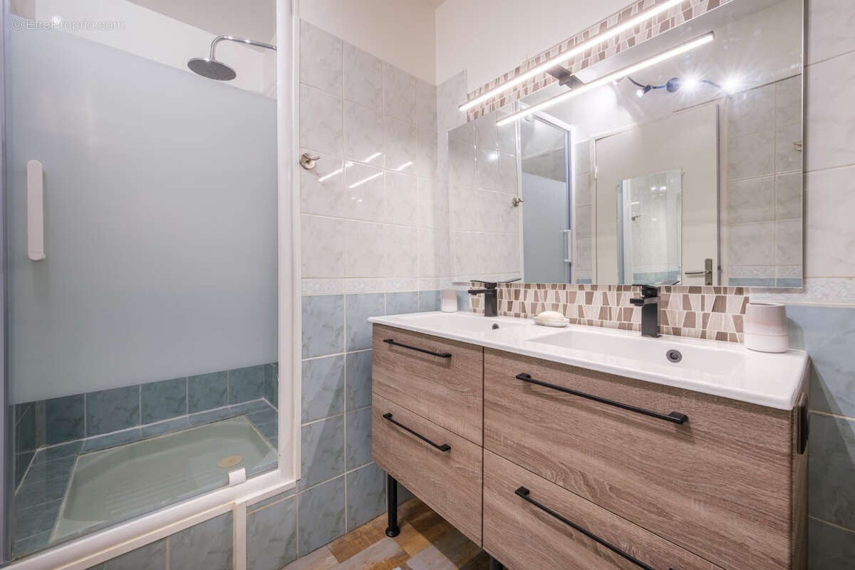 Bordeaux Parc Rivière - Appartement T6 de 97 m² avec parking et cave - photo 9