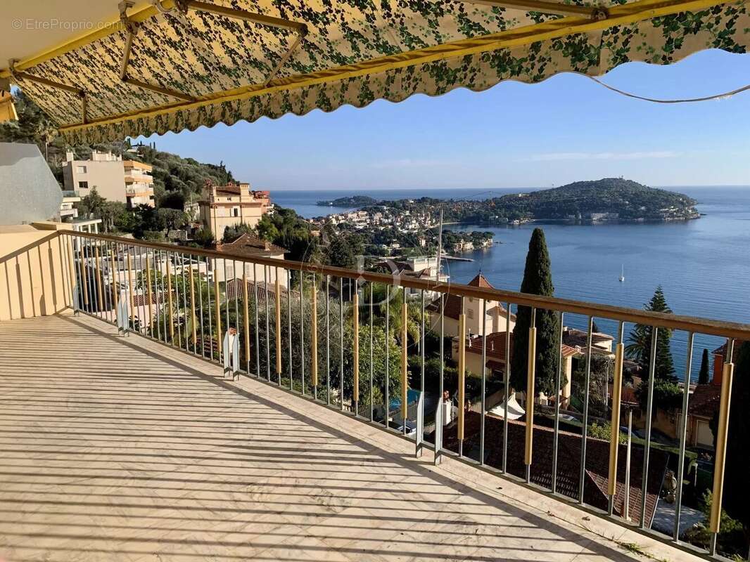 Appartement à VILLEFRANCHE-SUR-MER