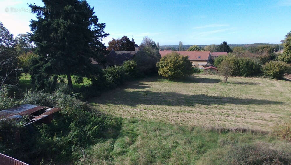Terrain à FLAVIGNY