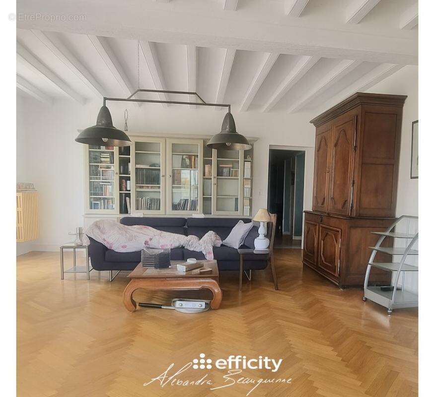 Maison à CHEF-BOUTONNE