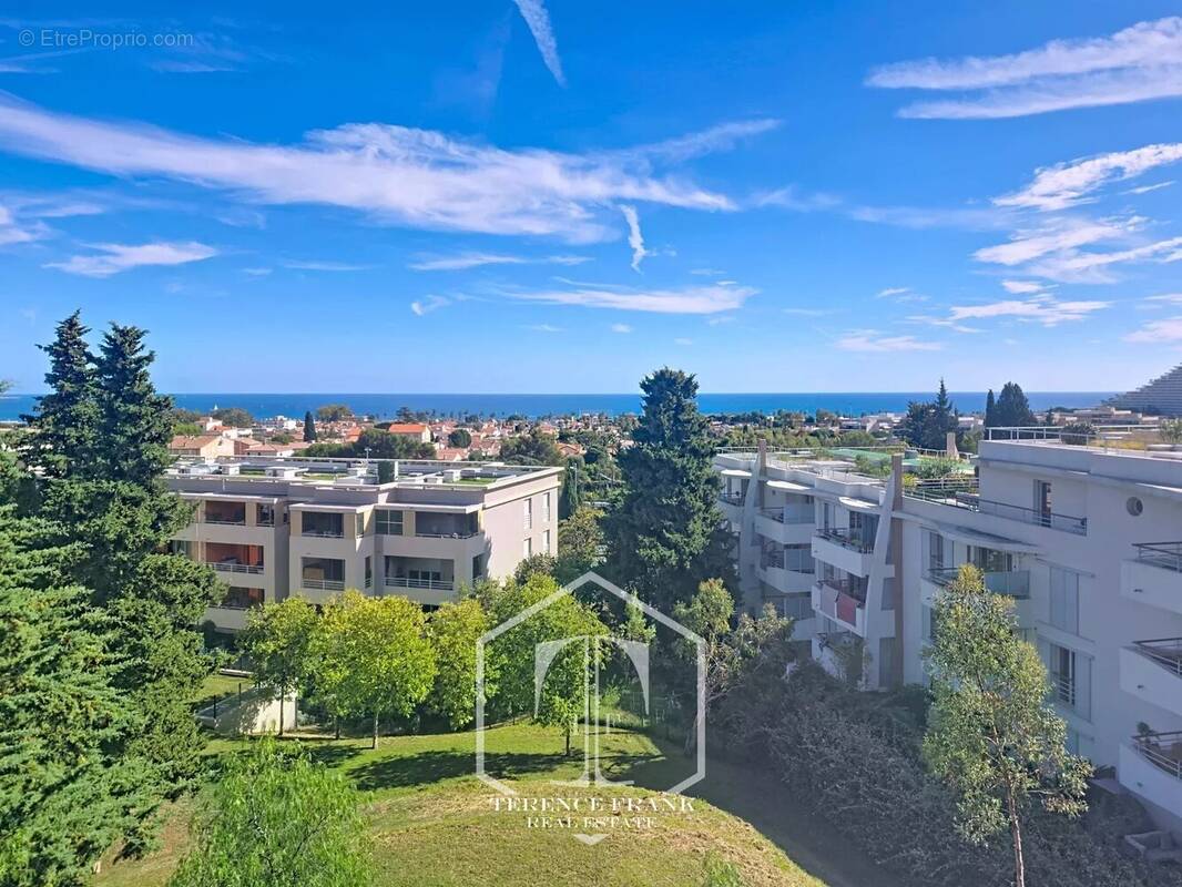 Appartement à VILLENEUVE-LOUBET