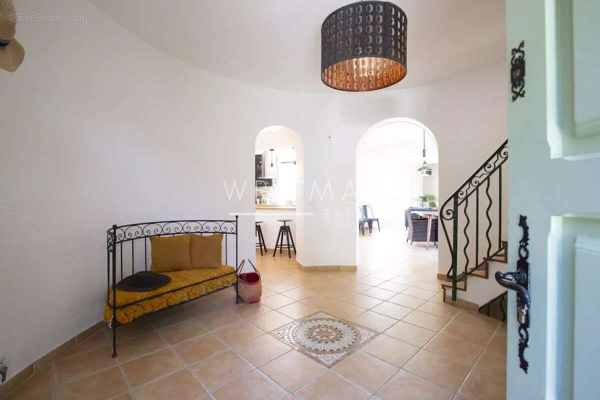 Maison à MANDELIEU-LA-NAPOULE