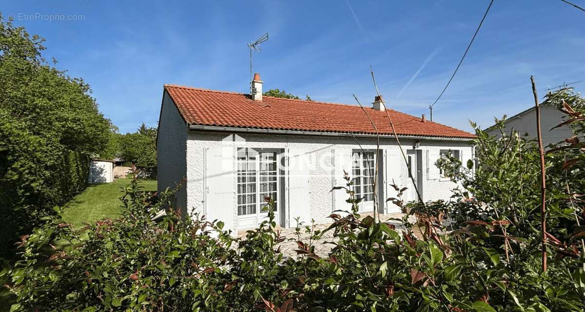 Maison à SAINT-SYMPHORIEN