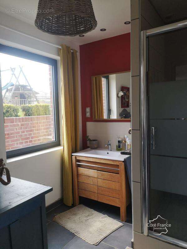 Maison à LA NEUVILLE-LES-DORENGT