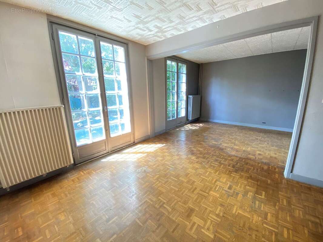 Maison à SAVIGNY-SUR-ORGE