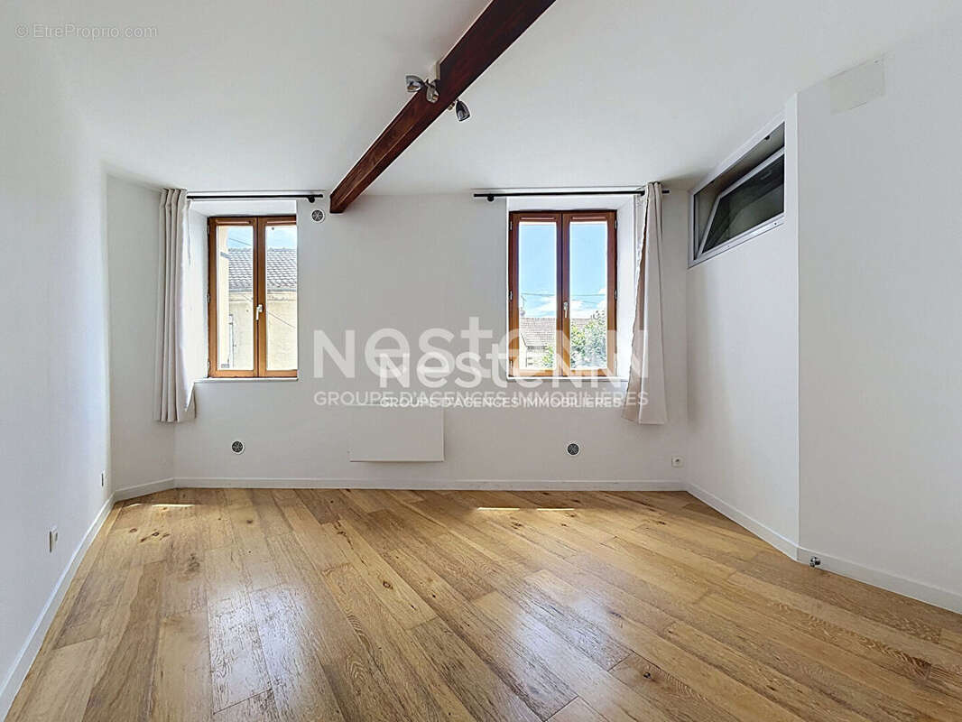 Appartement à CHAMPAGNE-SUR-OISE