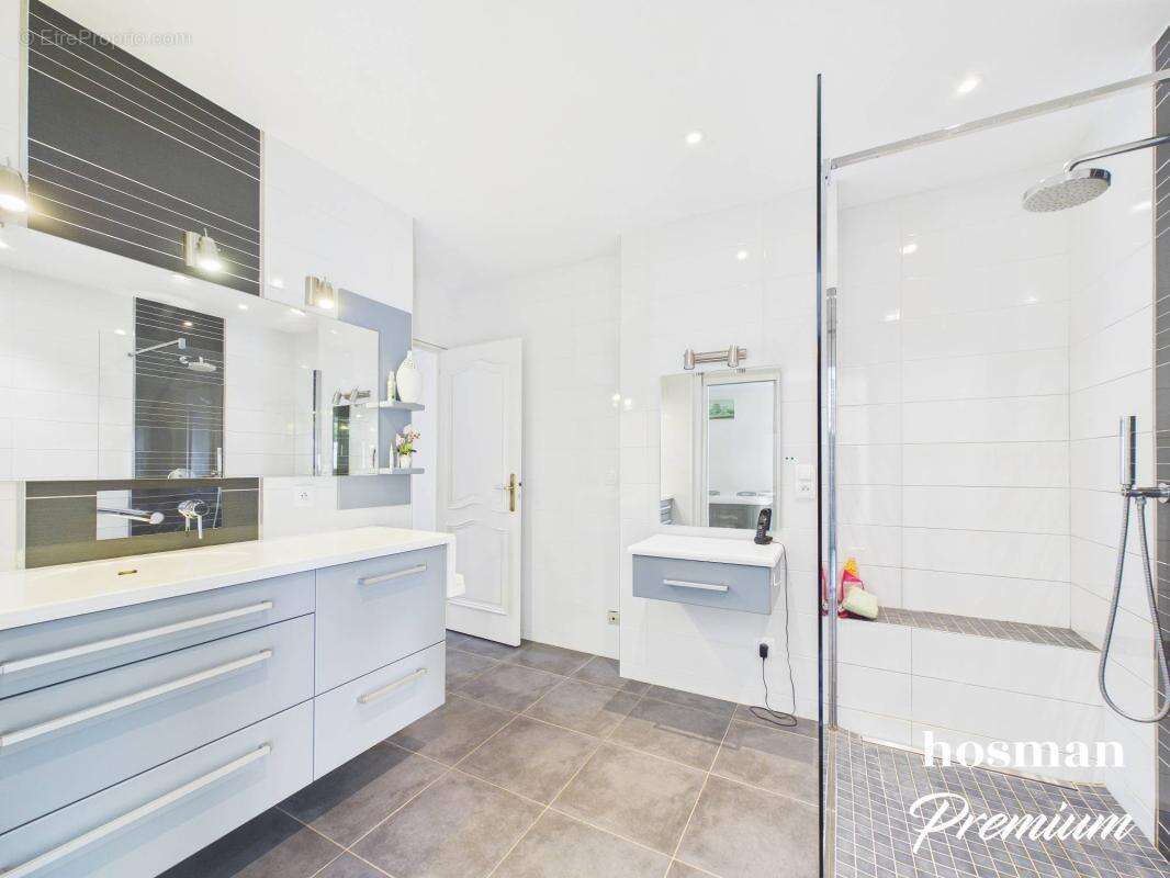 Maison de 163 m² (177 m2 au sol) avec 4 chambres, jardin, garage et spa - Quartier du Petit Chantilly à Orvault - photo 11