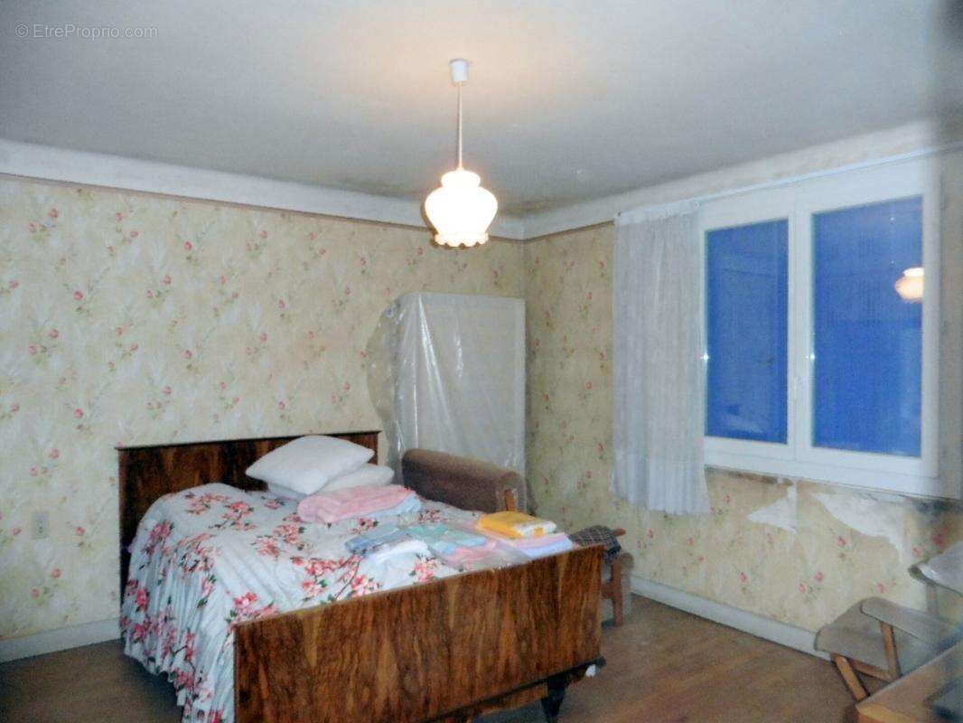 Maison 96 m² à Cerisiers  - photo 7