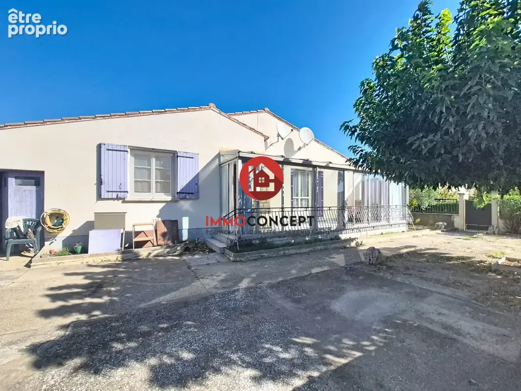 Photo Maison à Saint-Laurent-Des-Arbres au prix de 239 000€