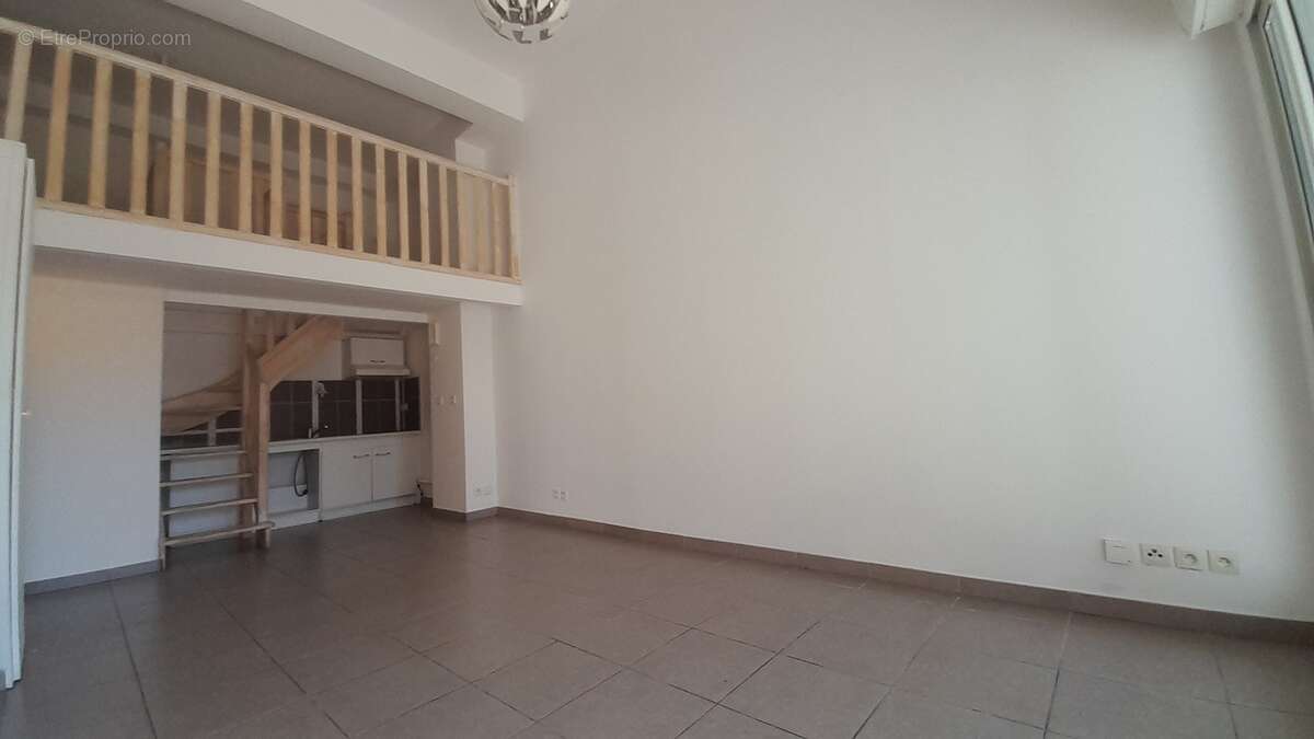 Appartement à CASTELNAU-LE-LEZ