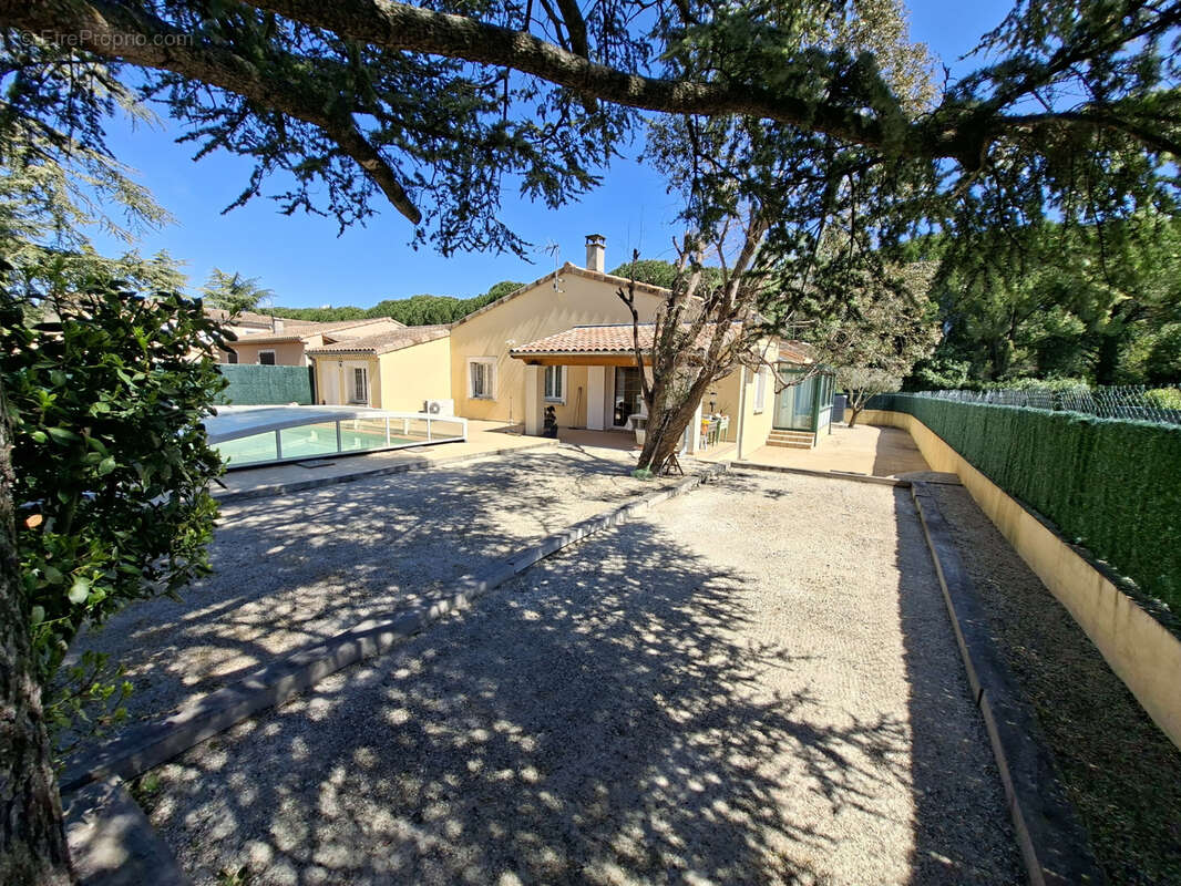 Maison à MONTELIMAR