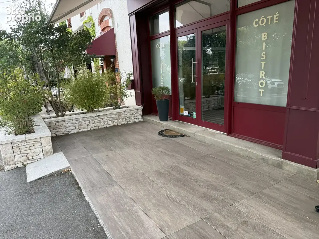 Restaurant, Bar Bistrot   7 chambres et un T4 sur 358 m2 de terrain - photo 3