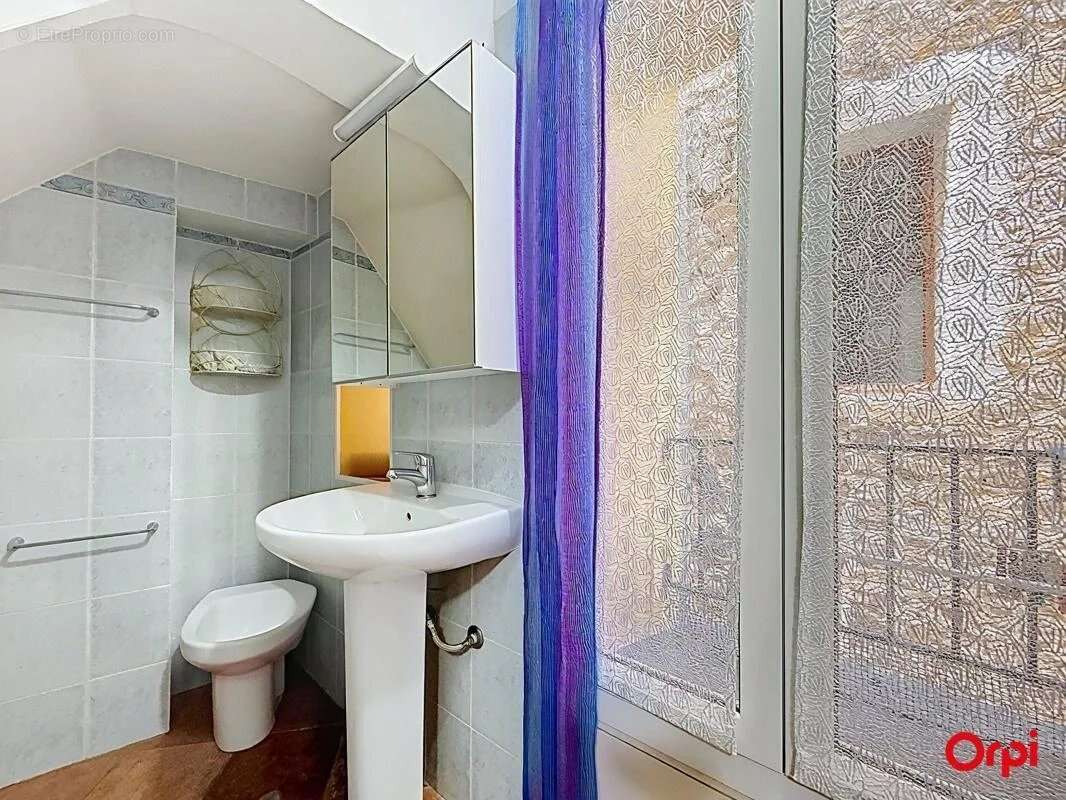 Menton, centre historique: un ensemble de deux appartements à proximité des plages - photo 19