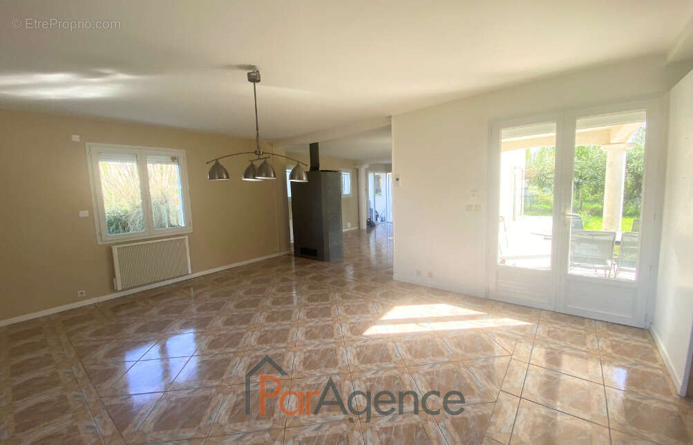 Maison à SAINT-SULPICE-DE-ROYAN