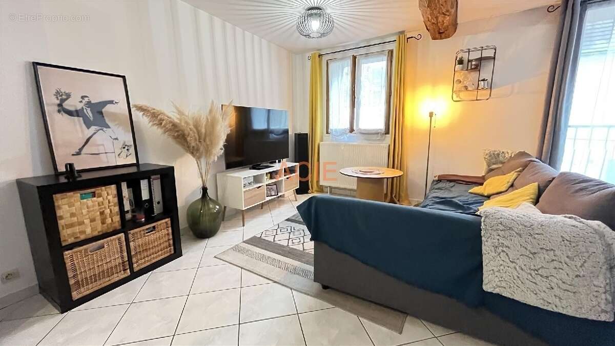 Appartement à LOUVRES