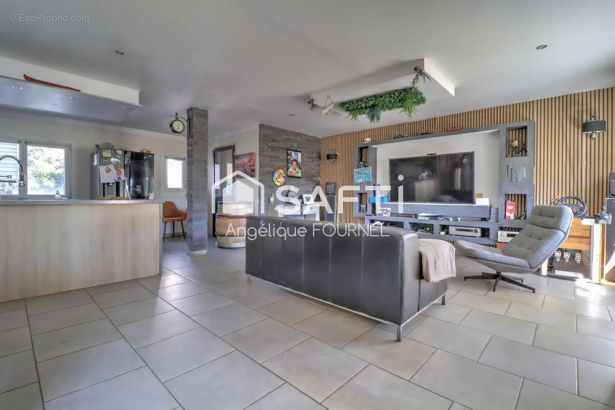 Photo 6 - Maison à SIMANDRES