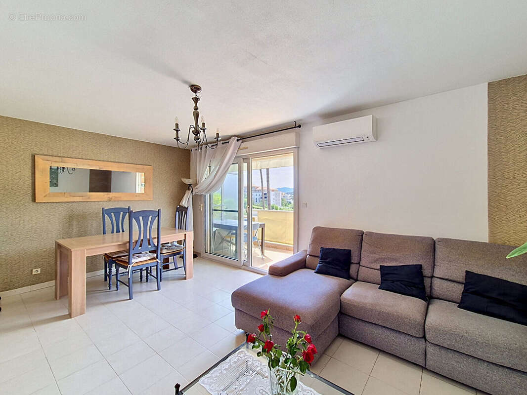 Appartement à LE CANNET