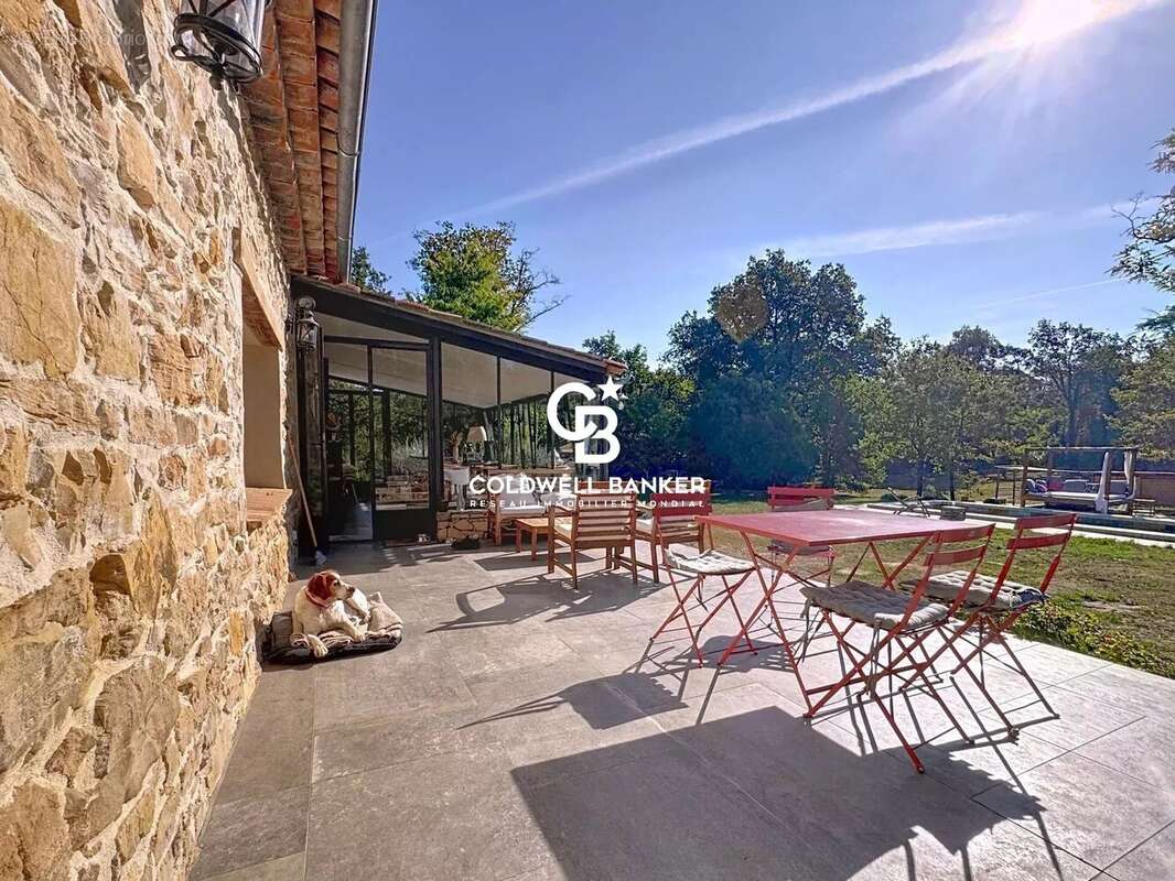 Maison à TOURRETTES