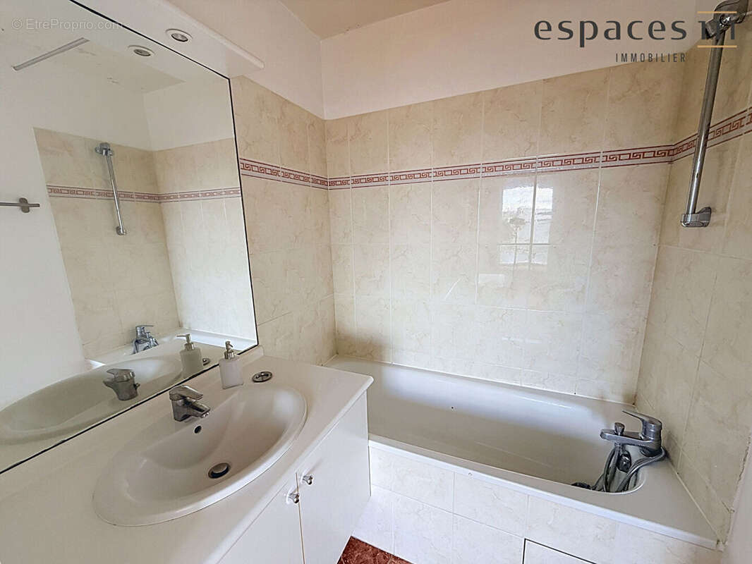 Appartement à MONTIGNY-LE-BRETONNEUX