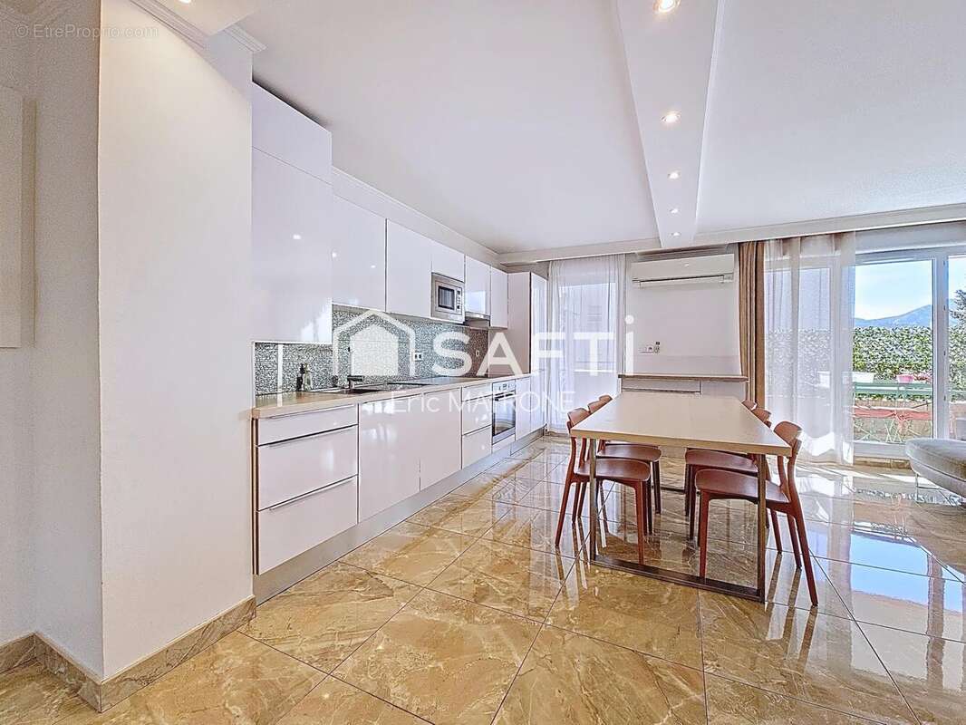 Photo 2 - Appartement à MARSEILLE-11E