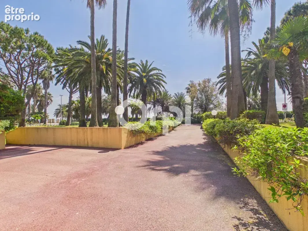 Appartement 100 m de la mer 2p avec loggia - rez de jardin - à 50 m de la mer - ideal investisseur. - cave -parking - photo 6
