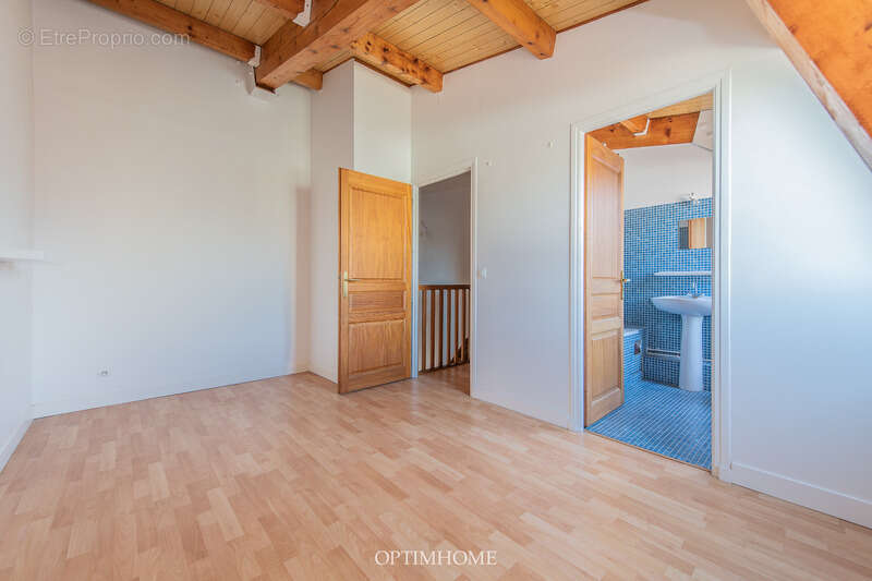 Appartement à PUTEAUX