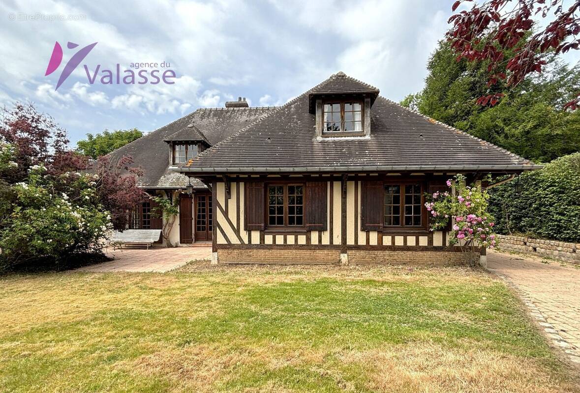 Maison à GRUCHET-LE-VALASSE
