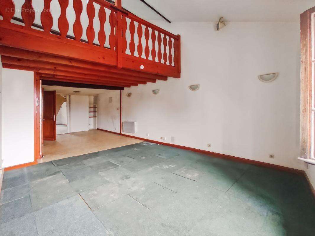 Appartement à SAINT-ASTIER