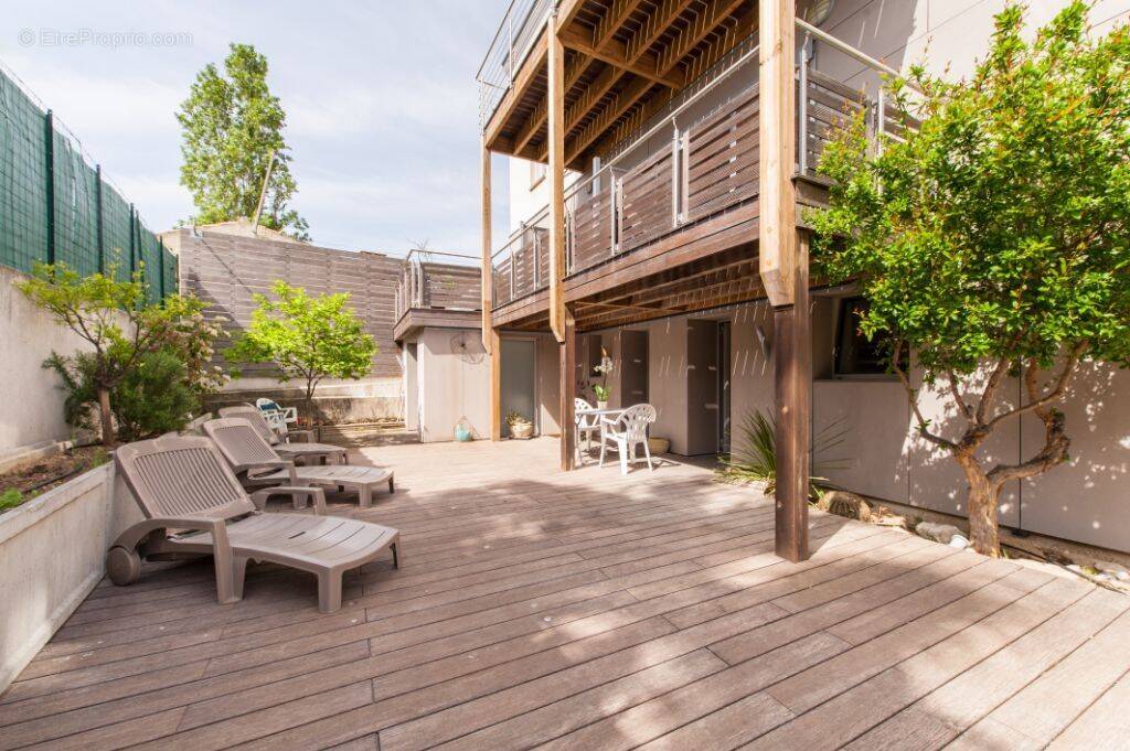 Appartement à SAINT-CYR-SUR-MER