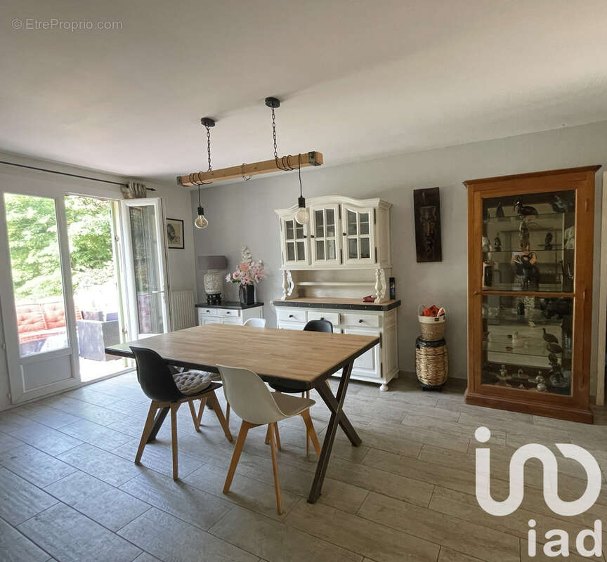 Maison 100 m² à Meyras  - photo 9