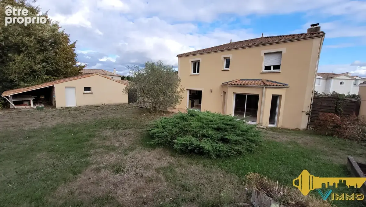 Maison familiale 4ch 1 bureau 1 salle Spa avec 2 garages et jardin - photo 20