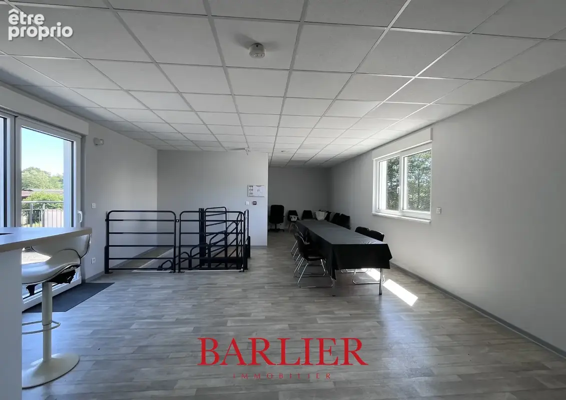 Bureaux de 200m2 et entrepôts de 200m2 - photo 11