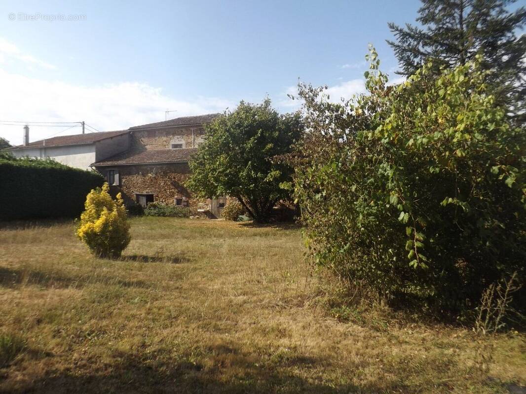 Maison à CHABRAC