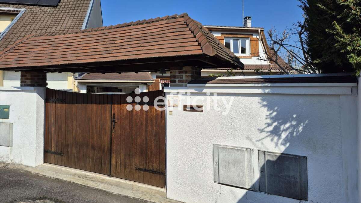 Maison à CHELLES