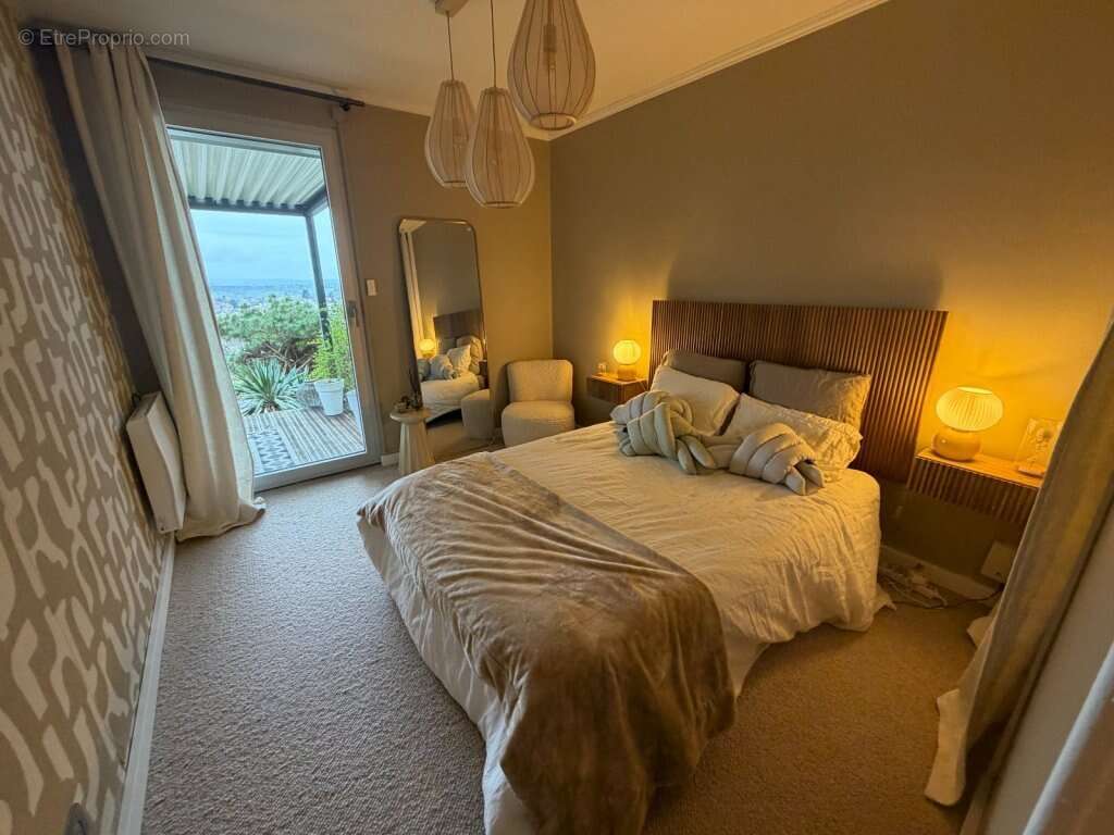 Maison à LE CREUSOT