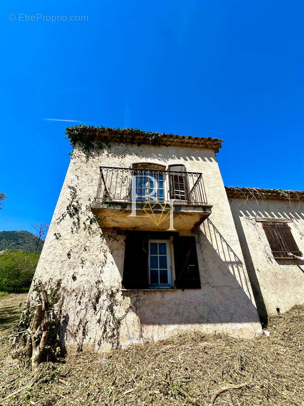 Maison à TOURRETTE-LEVENS