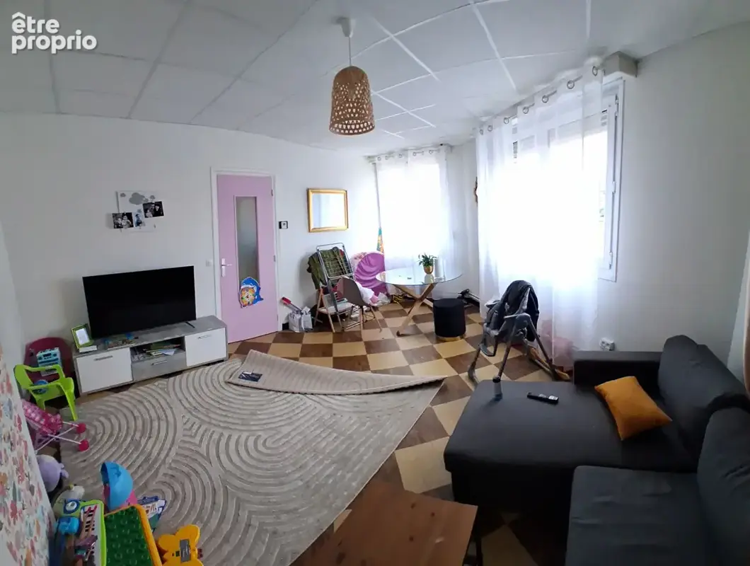 ENSEMBLE IMMOBILIER ( Local commercial + maison + appartement + garage ) - photo 6