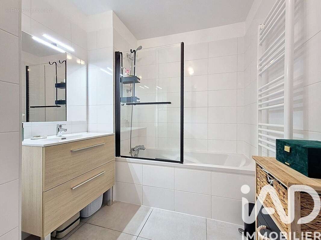Appartement 43 m² à La Roche-Sur-Foron  - photo 4