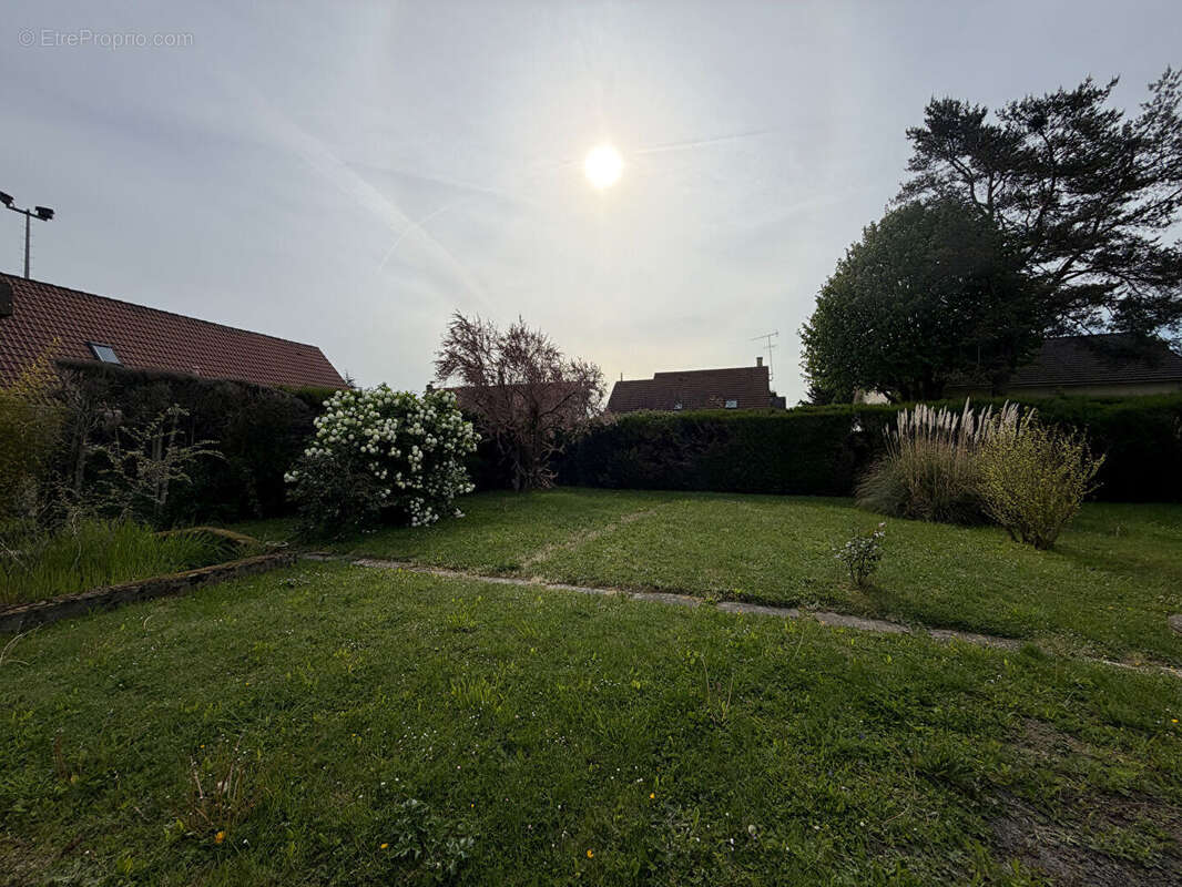 Maison à LE PERRAY-EN-YVELINES