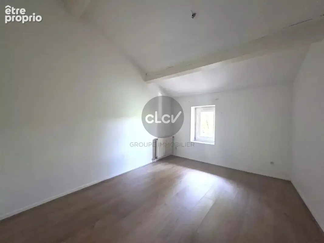 Caluire-et-Cuire – T3 duplex avec plafond à la française et vue sur le Rhône - photo 6