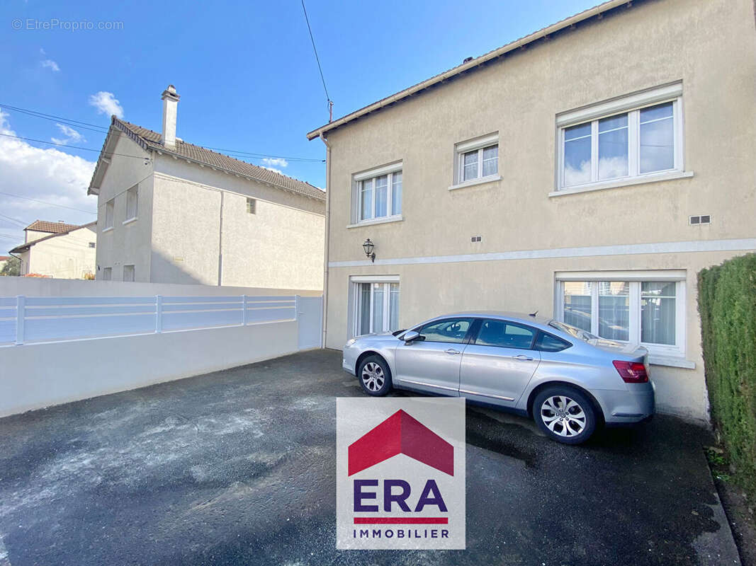 Maison à SARTROUVILLE