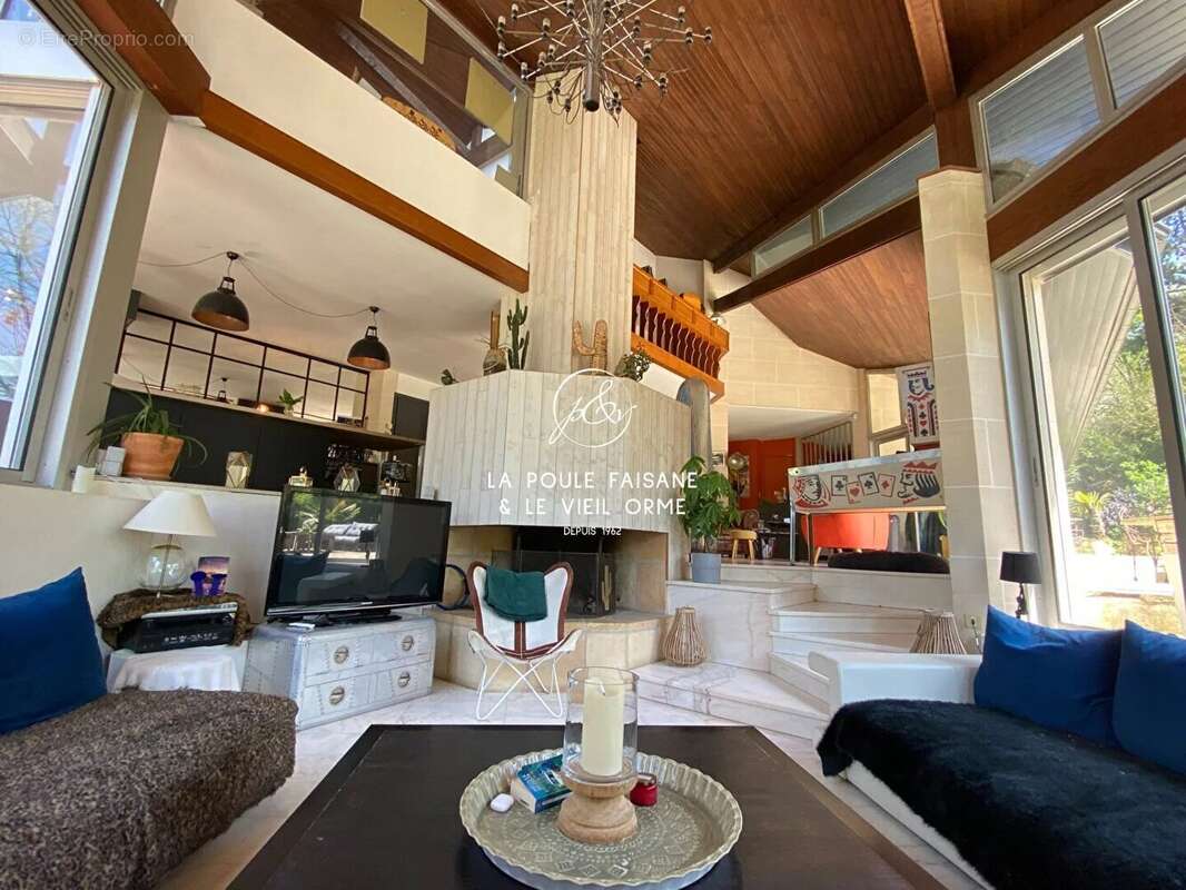 Maison à SAINT-REMY-L&#039;HONORE