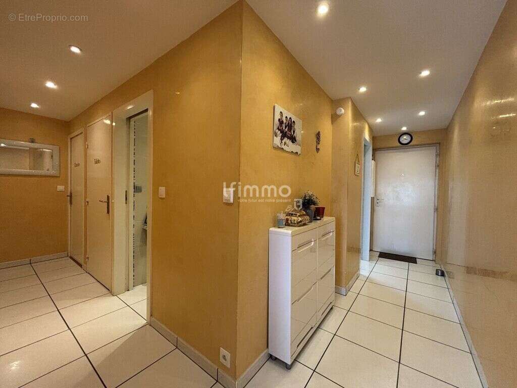 Appartement à MONTIGNY-LE-BRETONNEUX