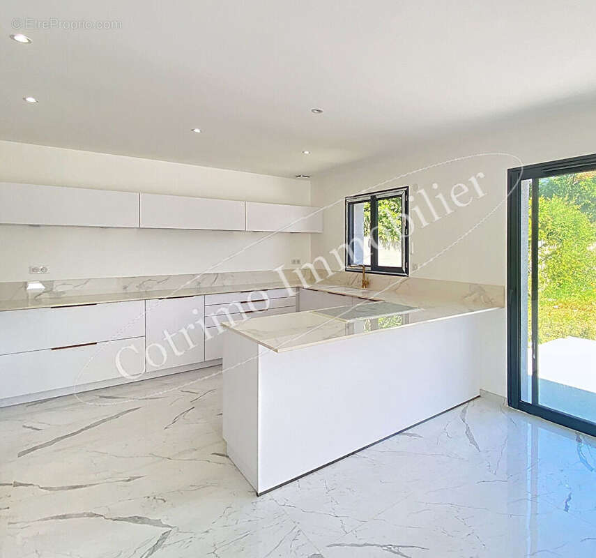 Maison à SAINT-PRIEST