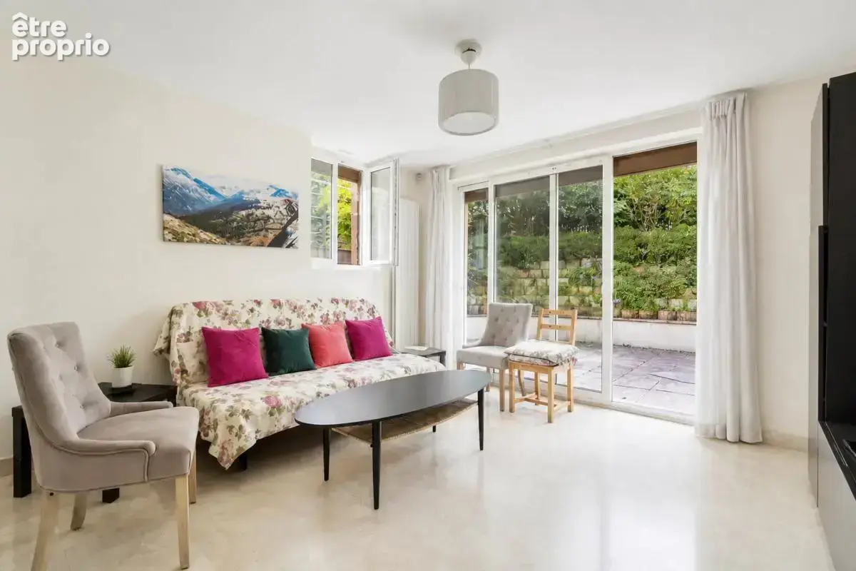 Maison de 10 pièces de 250 m² à Châtillon - photo 7